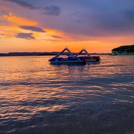 Mobile Nensi Biograd Na Moru