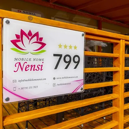Mobile Nensi Ferienhaus *